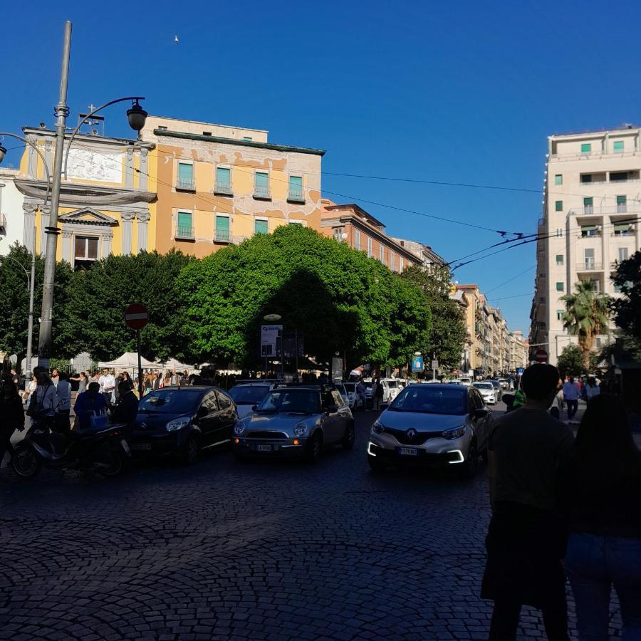 Piazza Carita' Centro Storico Daire Napoli Dış mekan fotoğraf